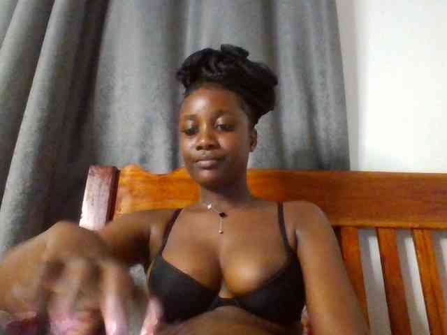 Flirtyarrya webcam