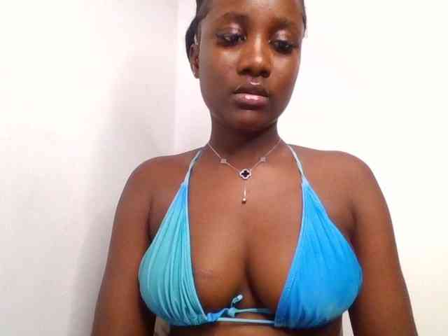 Flirtyarrya webcam