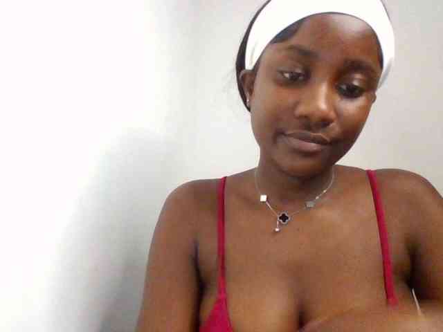 Flirtyarrya webcam