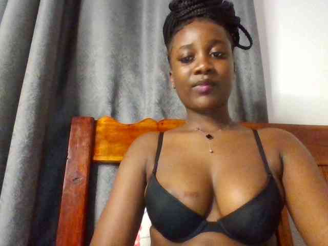 Flirtyarrya webcam
