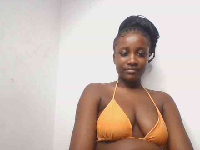 Flirtyarrya webcam