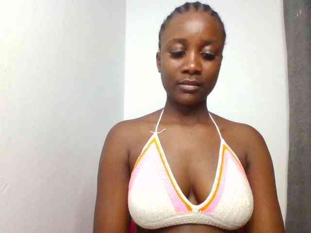 Flirtyarrya webcam