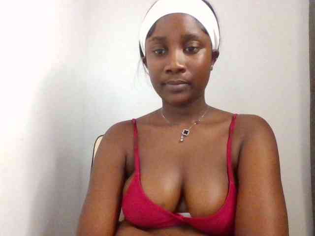 Flirtyarrya webcam
