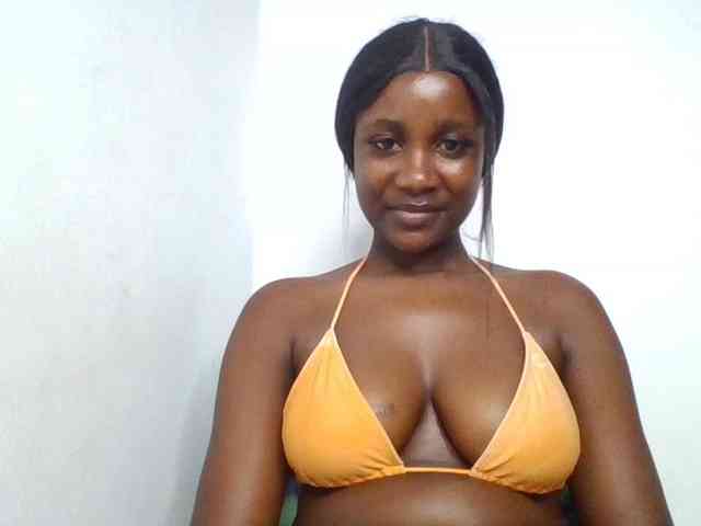 Flirtyarrya webcam