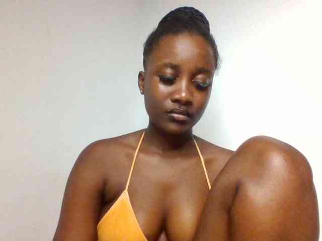 Flirtyarrya webcam