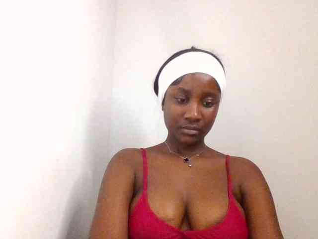 Flirtyarrya webcam
