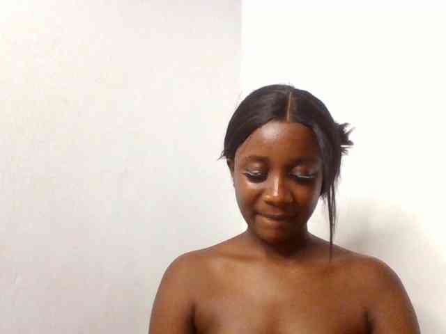 Flirtyarrya webcam