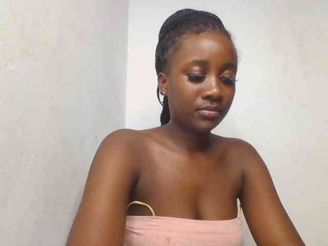 Flirtyarrya webcam