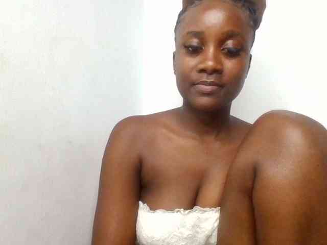 Flirtyarrya webcam