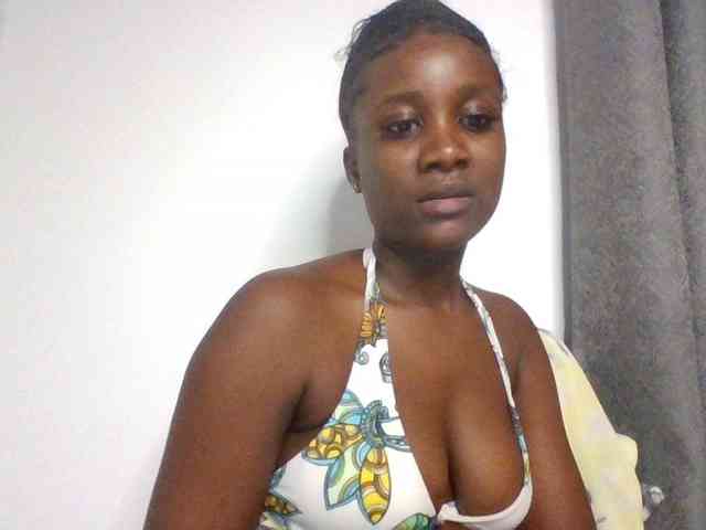 Flirtyarrya webcam