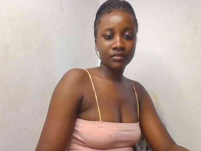 Flirtyarrya webcam