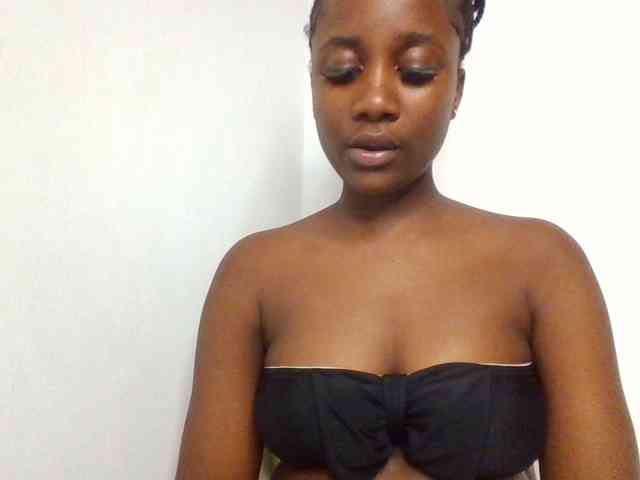 Flirtyarrya webcam