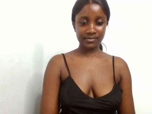 Flirtyarrya webcam