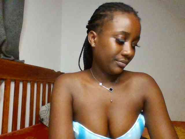 Flirtyarrya webcam