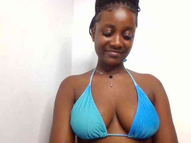 Flirtyarrya webcam