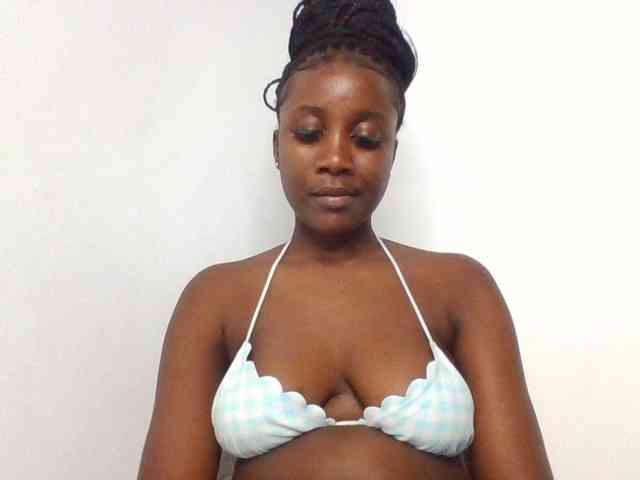 Flirtyarrya webcam
