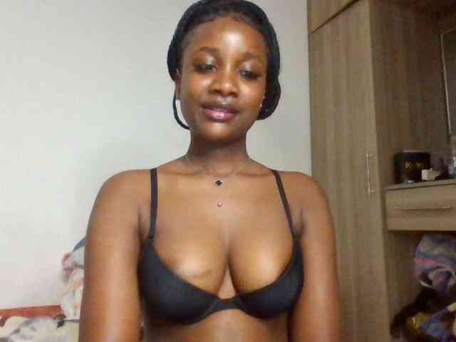 Flirtyarrya webcam