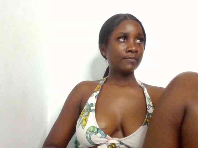Flirtyarrya Flirtyarrya