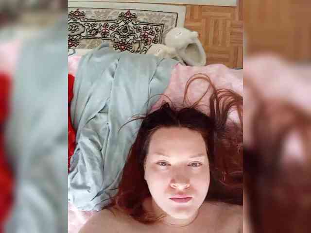 CuteKara1 webcam