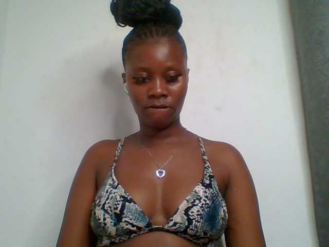 Wetpussieyy live cam on BongaCams