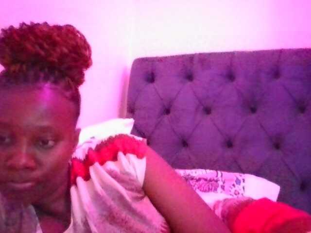 Wetpussieyy live cam on BongaCams