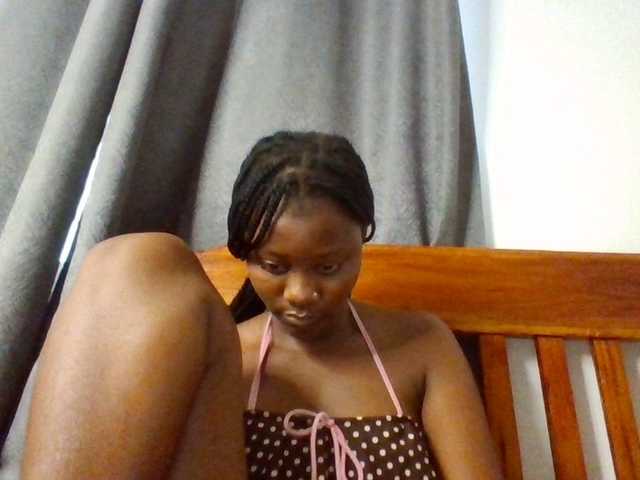 Wetpussieyy live cam on BongaCams