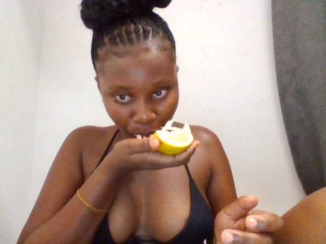 Wetpussieyy live cam on BongaCams