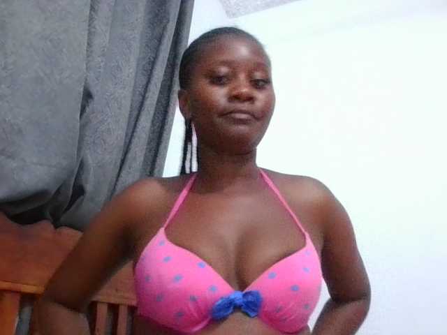 Wetpussieyy live cam on BongaCams