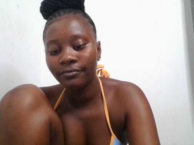 Wetpussieyy live cam on BongaCams