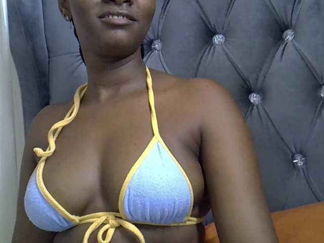 Wetpussieyy live webcam show