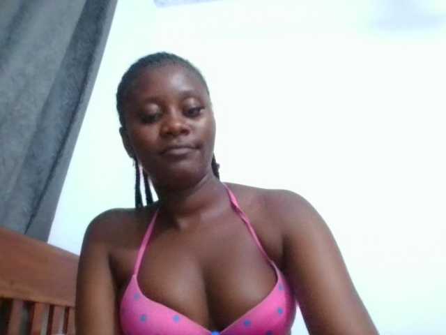Wetpussieyy live cam on BongaCams