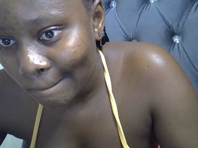 Wetpussieyy live webcam show