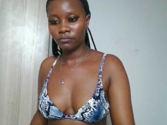 Wetpussieyy webcam