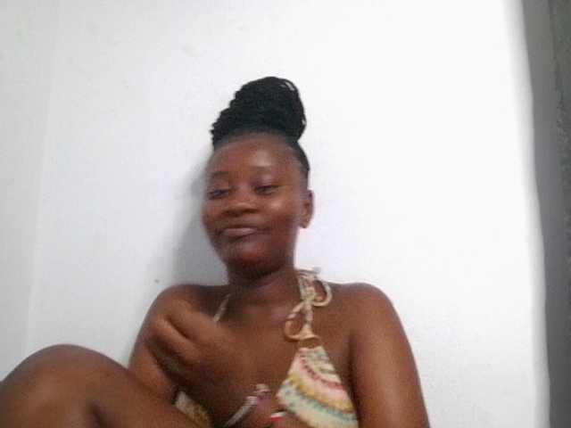 Wetpussieyy live cam on BongaCams