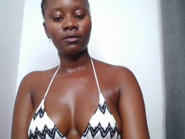 Wetpussieyy live cam on BongaCams