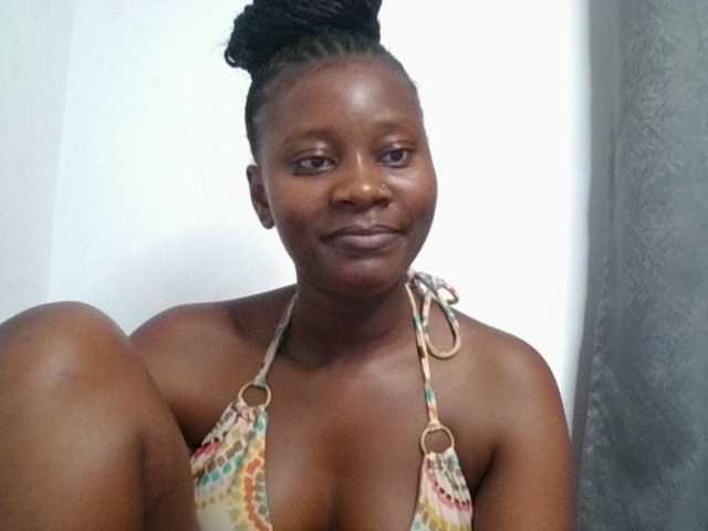 Wetpussieyy live cam on BongaCams