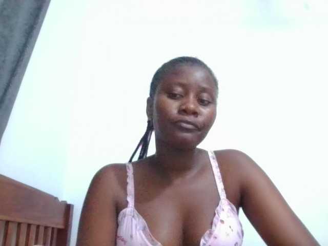Wetpussieyy live cam on BongaCams