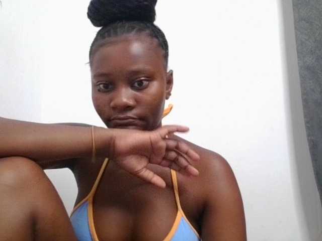 Wetpussieyy live cam on BongaCams