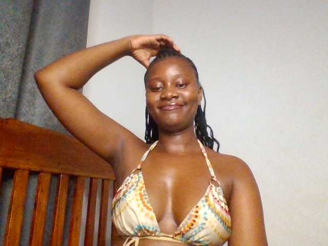 Wetpussieyy live cam on BongaCams