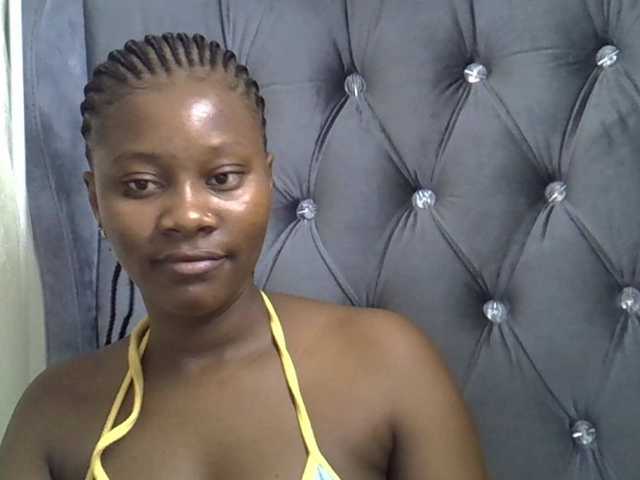 Wetpussieyy live cam on BongaCams
