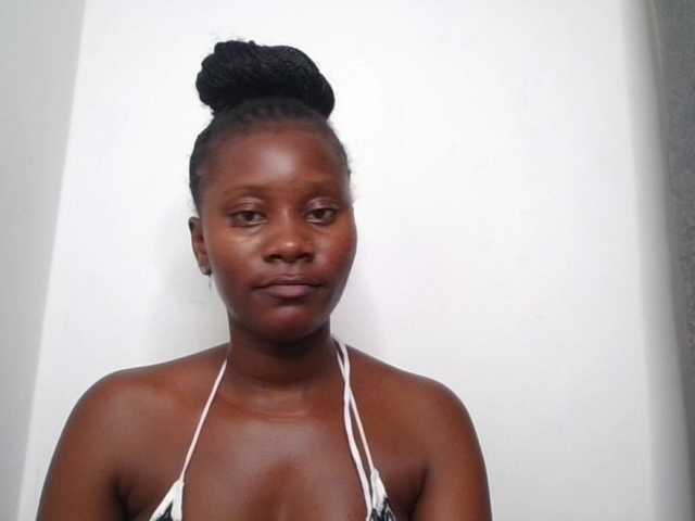 Wetpussieyy live cam on BongaCams