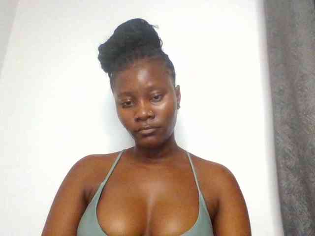 Wetpussieyy webcam
