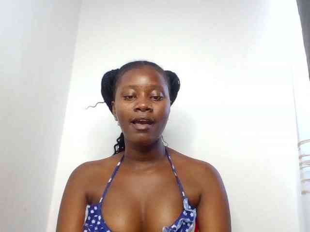 Wetpussieyy webcam