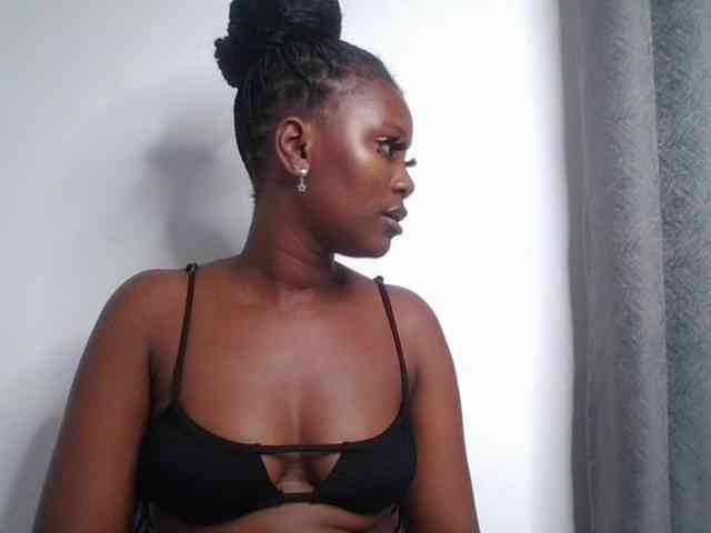 Wetpussieyy webcam