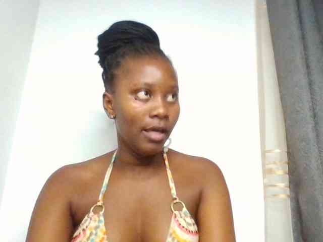 Wetpussieyy webcam