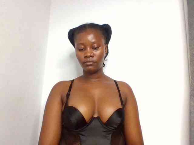 Wetpussieyy webcam