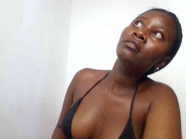 Wetpussieyy webcam