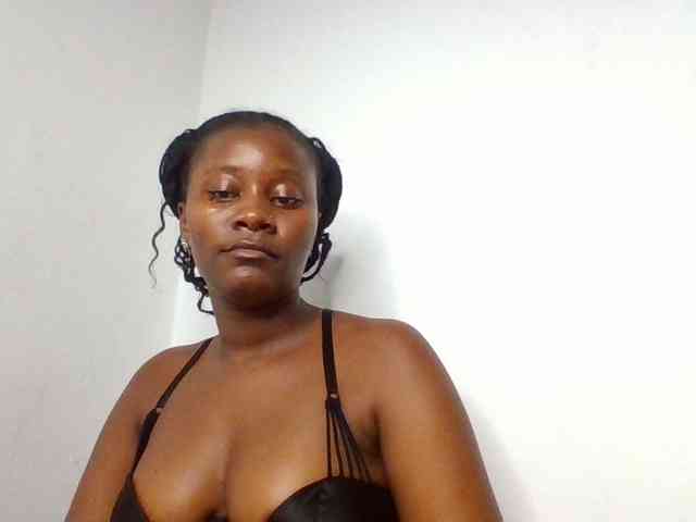 Wetpussieyy webcam