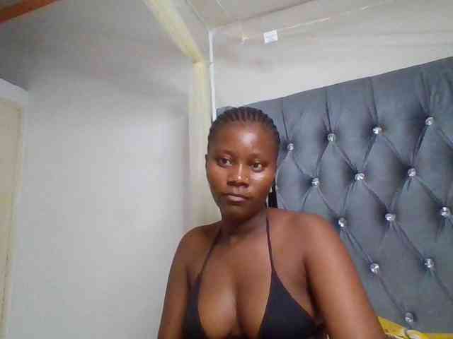 Wetpussieyy webcam
