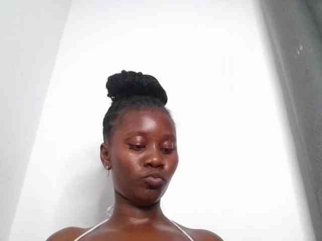 Wetpussieyy webcam
